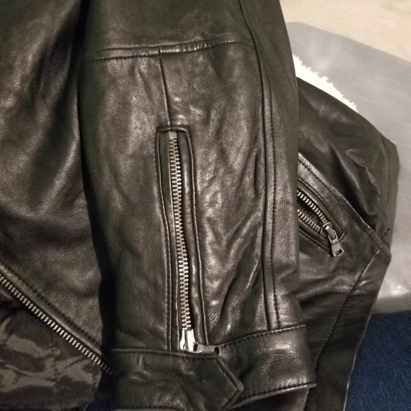 Kenneth Cole leather Moto jacket - Picture 8 of 8
